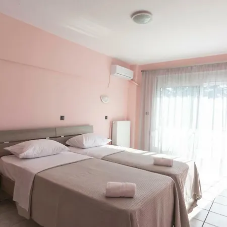 Pravi Hotel *
