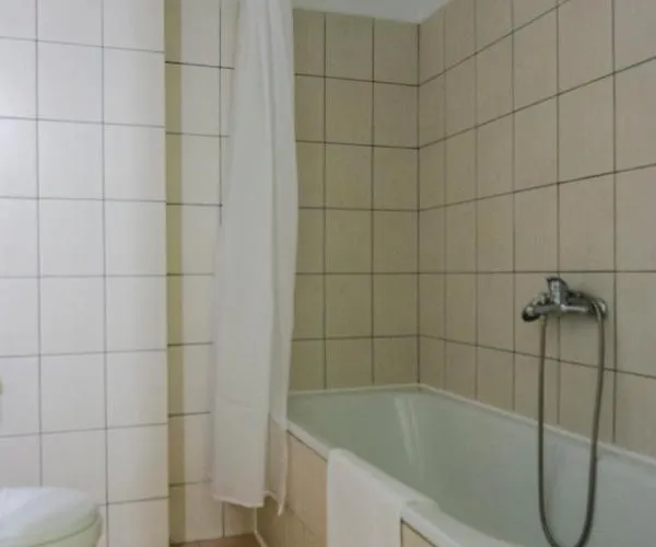 Pravi * Eleftheroupoli