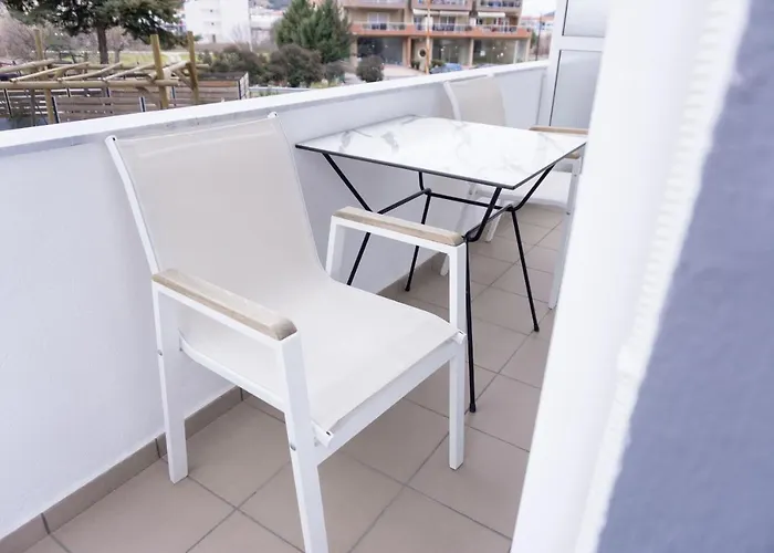 Pravi * Eleftheroupoli